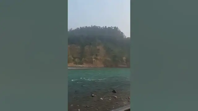 Video thumbnail for Lovely walkway in Rishikesh on the banks of Ganga ❤️#shorts #river