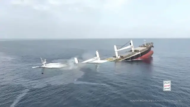 Video thumbnail for Videos show Houthi rebels sinking cargo ships in back-to-back strikes