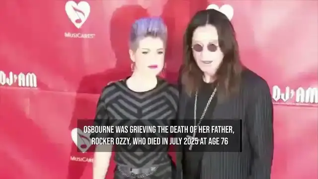 Video thumbnail for Kelly Osbourne reveals 30-pound weight gain.