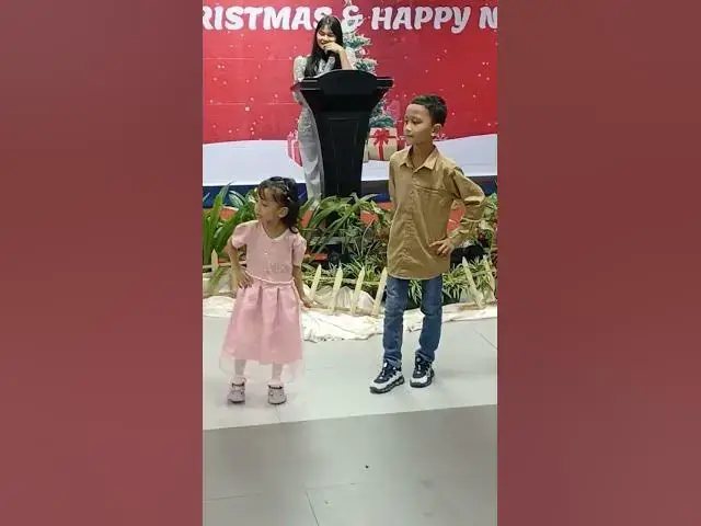 'Video thumbnail for Tarian lagu Siarkan Di Gunung #christmas'