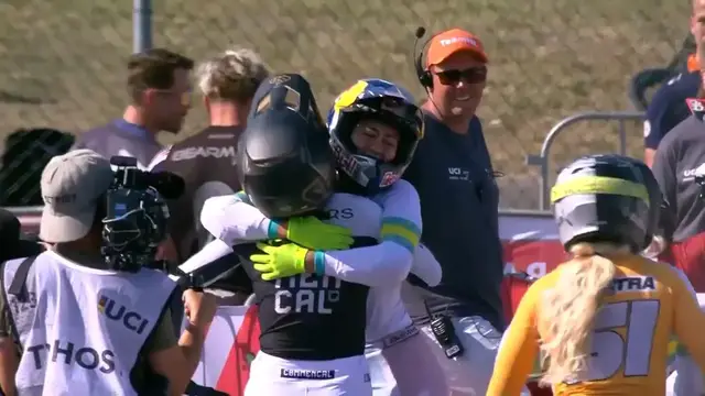 Video thumbnail for 28th UCI BMX World Cup triumph for Smulders in front of home crowd
