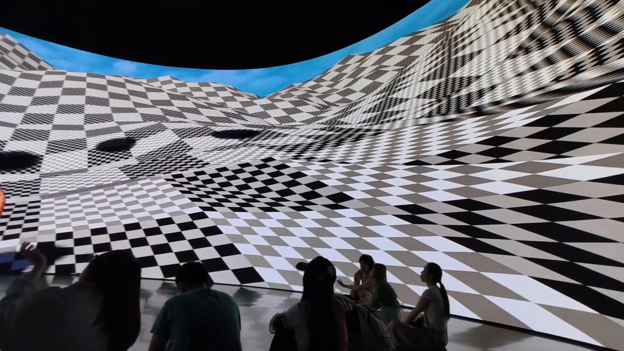 Video thumbnail for China: UFO Terminal Digital Art Light Show.