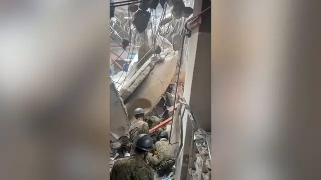 Video thumbnail for France: Japan Ground Self-Defense Force continues earthquake rescue operations (2).
