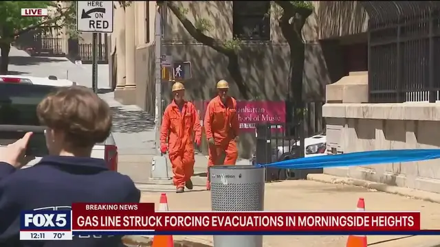 Video thumbnail for Gas leak on Upper West Side after high-pressure line struck, FDNY says