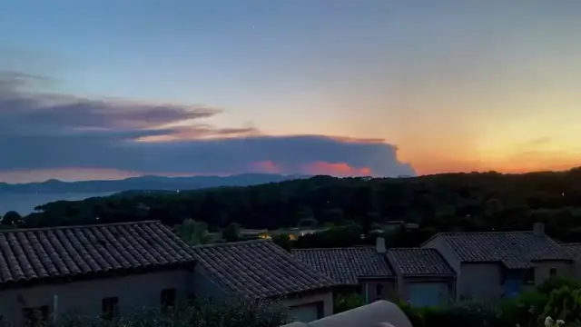 Video thumbnail for France: Wildfire Erupts in Pontevès, Burning More Than 2,500 Hectares.