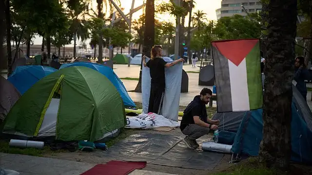 'Video thumbnail for Protesters in Lisbon and Spain rally in support of flotilla intercepted by Israel'