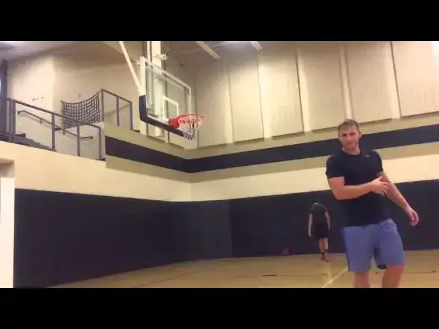 'Video thumbnail for Isaiah And Steven Dunk Session :: Steven Dunking With Two Broken Thumbs'