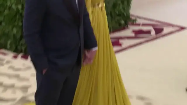 Video thumbnail for Amanda Seyfried and Thomas Sadoski break up after nine years wed.