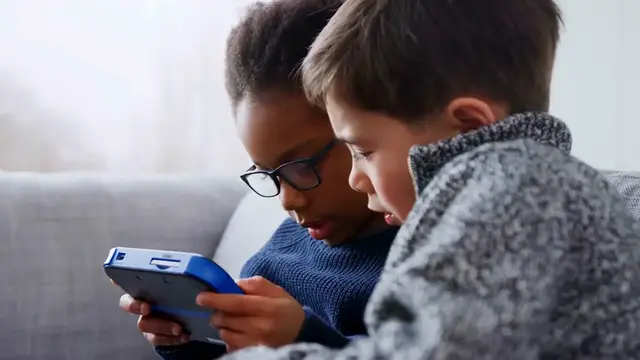 Video thumbnail for Minecraft City Building Tips