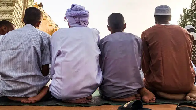 'Video thumbnail for Sudanese survivors recount deadly RSF attacks near Omdurman'