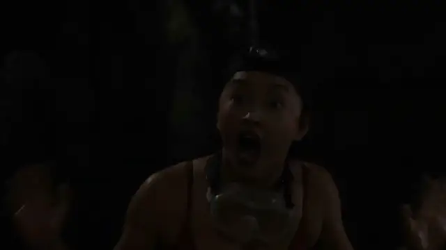 Video thumbnail for The Devil's Mouth: Shark Tooth Sparks Panic