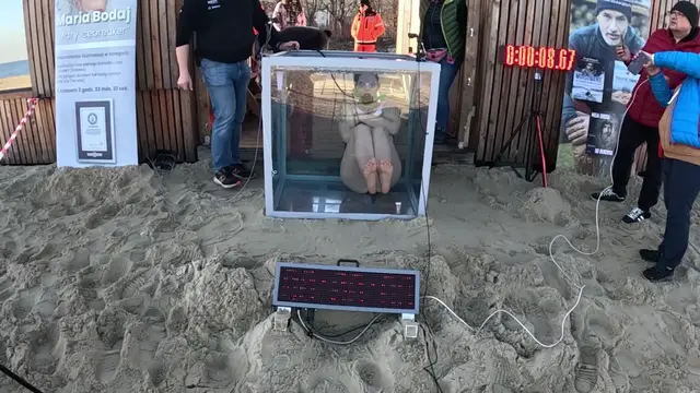 Video thumbnail for Longest Duration Submerged In Ice Water (Female)