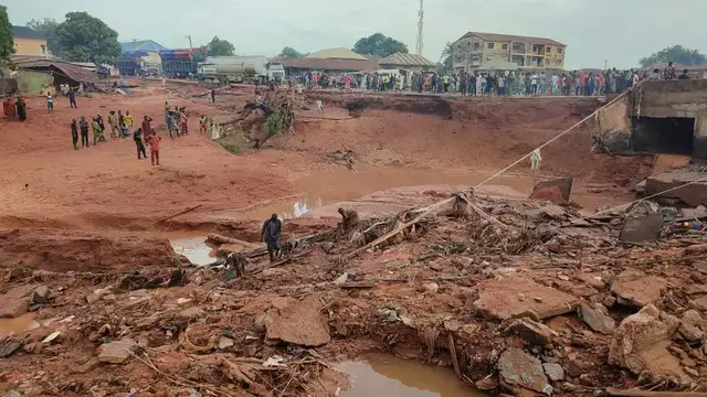 Video thumbnail for Deadly floods sweep Nigeria