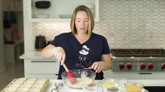 Video thumbnail for Best Fudgy and Moist Keto Chocolate Muffins(720P HD)