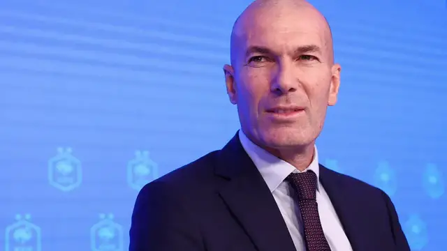 Video thumbnail for Replay: Zinedine Zidane appointed France's new football coach