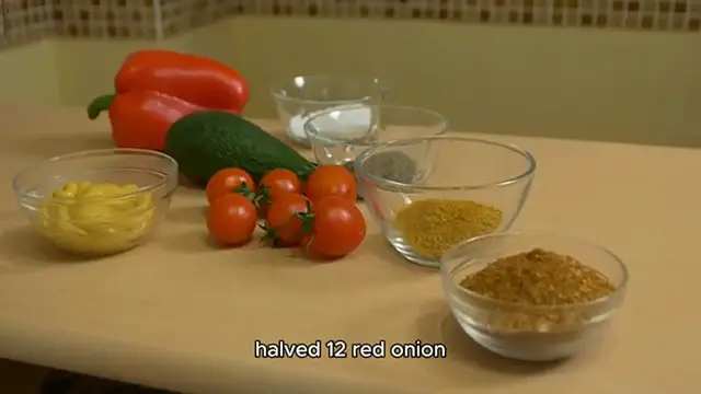 Video thumbnail for Spiralized Cucumber Greek Salad