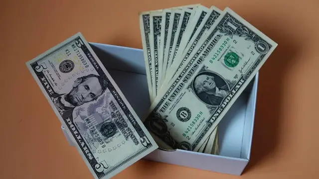 Video thumbnail for China: The Federal Reserve Raises Interest Rates.