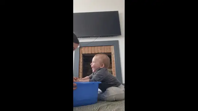 Video thumbnail for Mother and Baby Share a Sweet Playtime With Bubbles