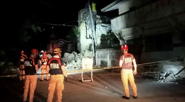 'Video thumbnail for Dozens dead after 6.9 magnitude earthquake strikes central Philippines'