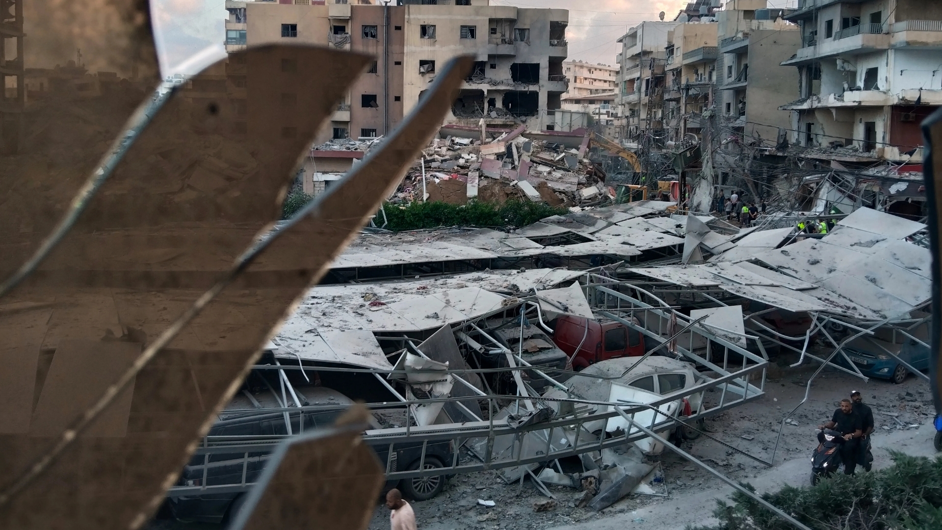 Video thumbnail for Israeli strike on Tyre: Bombardment causes 'severe damage' to hospital