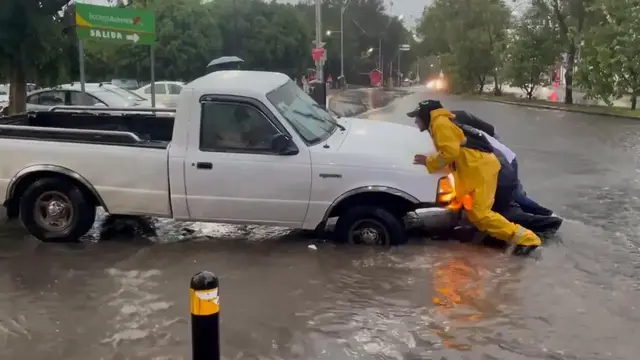 Video thumbnail for Mexico: Deadly floods leave trail of damage in Puebla.