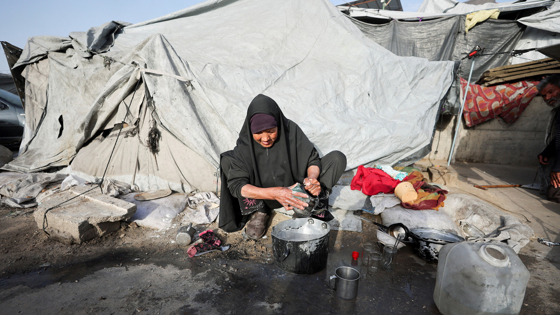 Video thumbnail for ‘Frustration and despair' in Gaza despite recovery of last Israeli body