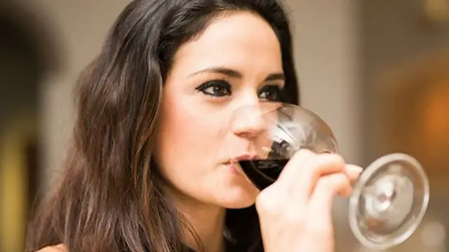 'Video thumbnail for What Happens To Your Body When You Drink Wine Every Night'