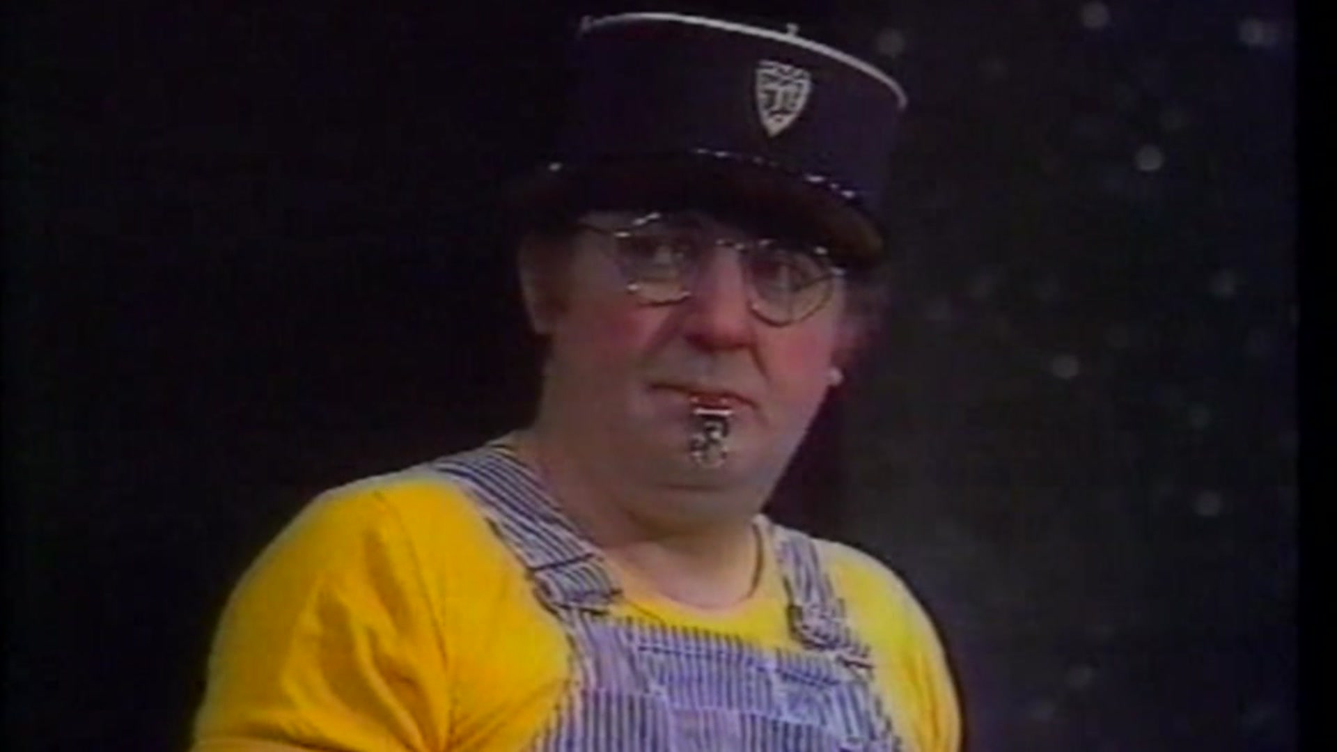 Video thumbnail for Coluche - Le flic