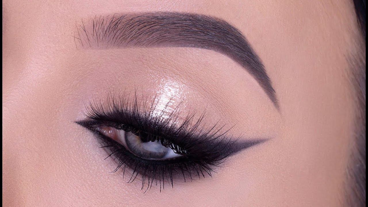 Video thumbnail for Glossy Foxy Eye Makeup Tutorial | Glossy Eye Lid