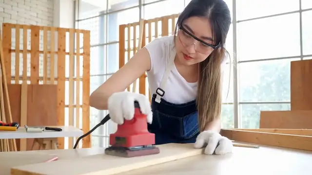 Video thumbnail for DIY Crown Molding Installation Guide