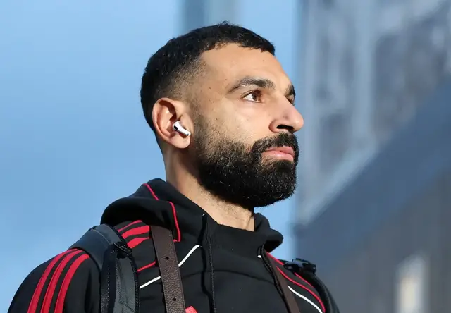 Video thumbnail for Mohamed Salah fans at Arab Cup react to his Liverpool benching