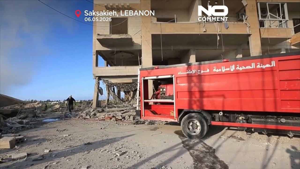 Video thumbnail for Israeli airstrike kills 4 and injures 33 in southern Lebanon despite fragile ceasefire