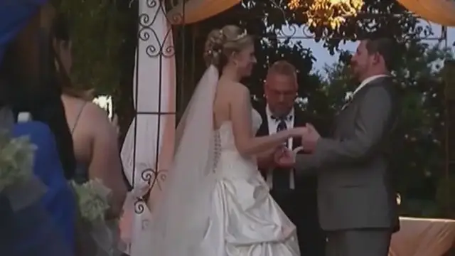 Video thumbnail for The more the merrier? Group honeymoons now trending