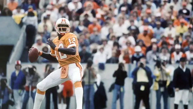 Video thumbnail for Lost Coaching Dreams at Kentucky: Doug Williams' Reflection