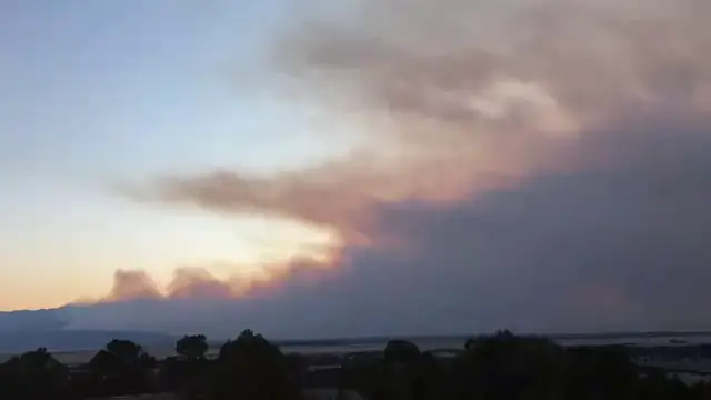Video thumbnail for US: Aspen Acres Fire Rages in Colorado, Prompting Mandatory Evacuations 3.