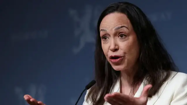 Video thumbnail for Exiled Maduro opponent vows to return to Venezuela and slams interim leader