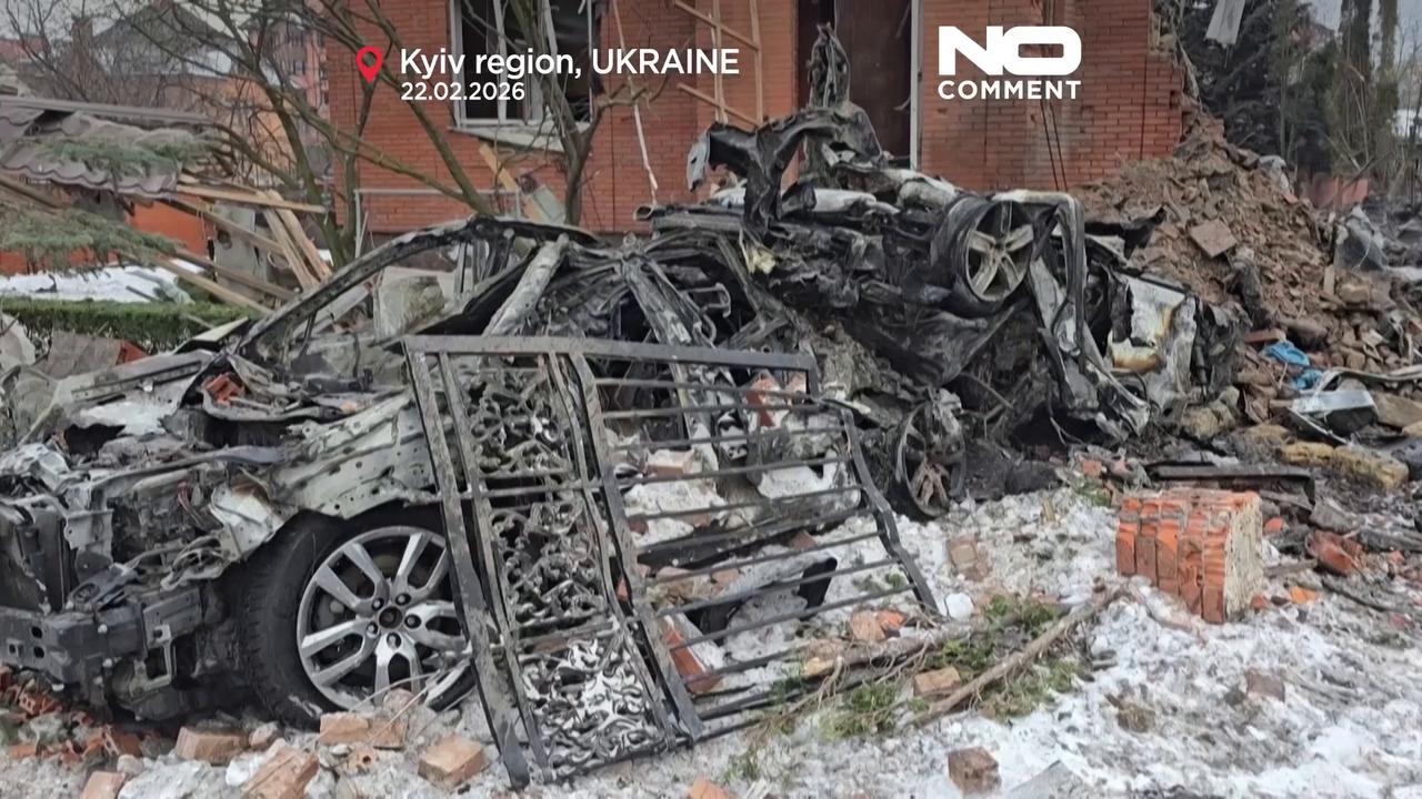 Video thumbnail for Deadly Russian strikes pound Kyiv suburb and energy sites across Ukraine