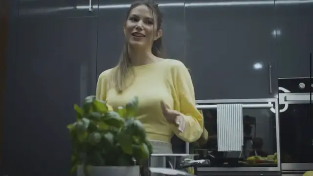 Video thumbnail for Delicious Shredded Chicken Recipe (Super Easy!)