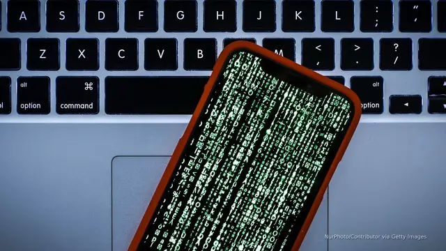 Video thumbnail for One image can hijack your iPhone: Apple warns users to update now