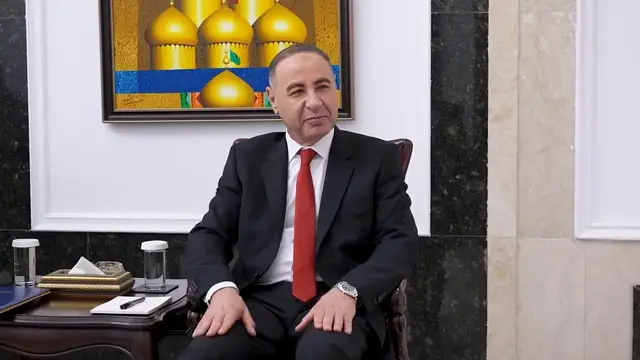 Video thumbnail for Iraq: Prime minister meets Libyan foreign minister in Baghdad.