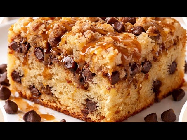 Video thumbnail for Chocolate Crumble Cake At Home