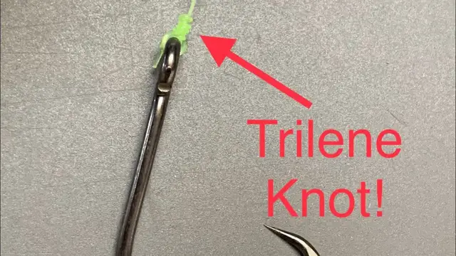 'Video thumbnail for Trilene knot - how to tie - simple knot for fishing'