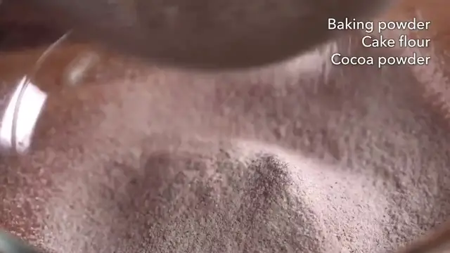 Video thumbnail for Fondant au chocolat Chiffon cake  fondant  chiffon  chocolate(720P HD)