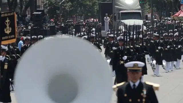 Video thumbnail for Mexico: Mexican army marks 216th anniversary of independence with military parade.