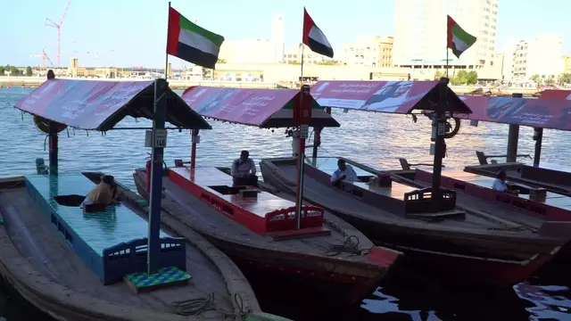 'Video thumbnail for Dubai Street Food - ARABIC EGG BREAKFAST + Indian Food! GOLD MARKET and Old Dubai Street Food!'