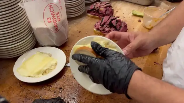 Video thumbnail for The World's most FAMOUS Sandwich! (1080p 24fps)