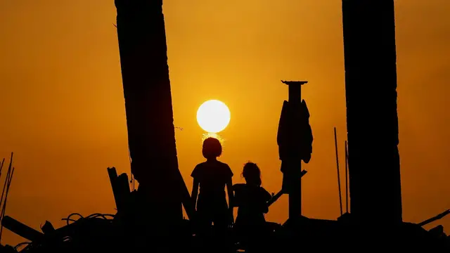 'Video thumbnail for Palestinians moved through secret routes in Gaza amid trafficking concerns'