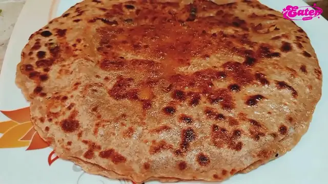 Video thumbnail for Stuffed Spring Onion Potato Paratha Recipe