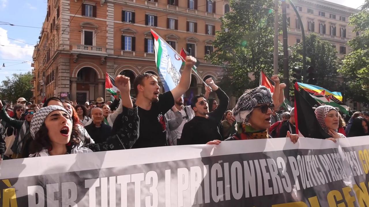 Video thumbnail for Italy: Pro-Palestinian rally in Rome marks Nakba anniversary, backs Gaza aid flotilla.