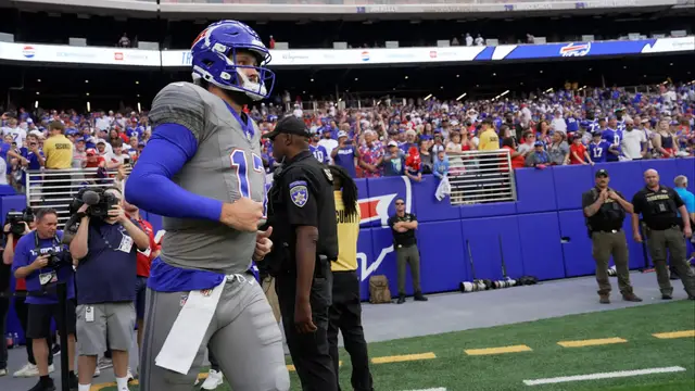 Video thumbnail for Impact of Technology on NFL Quarterback Development